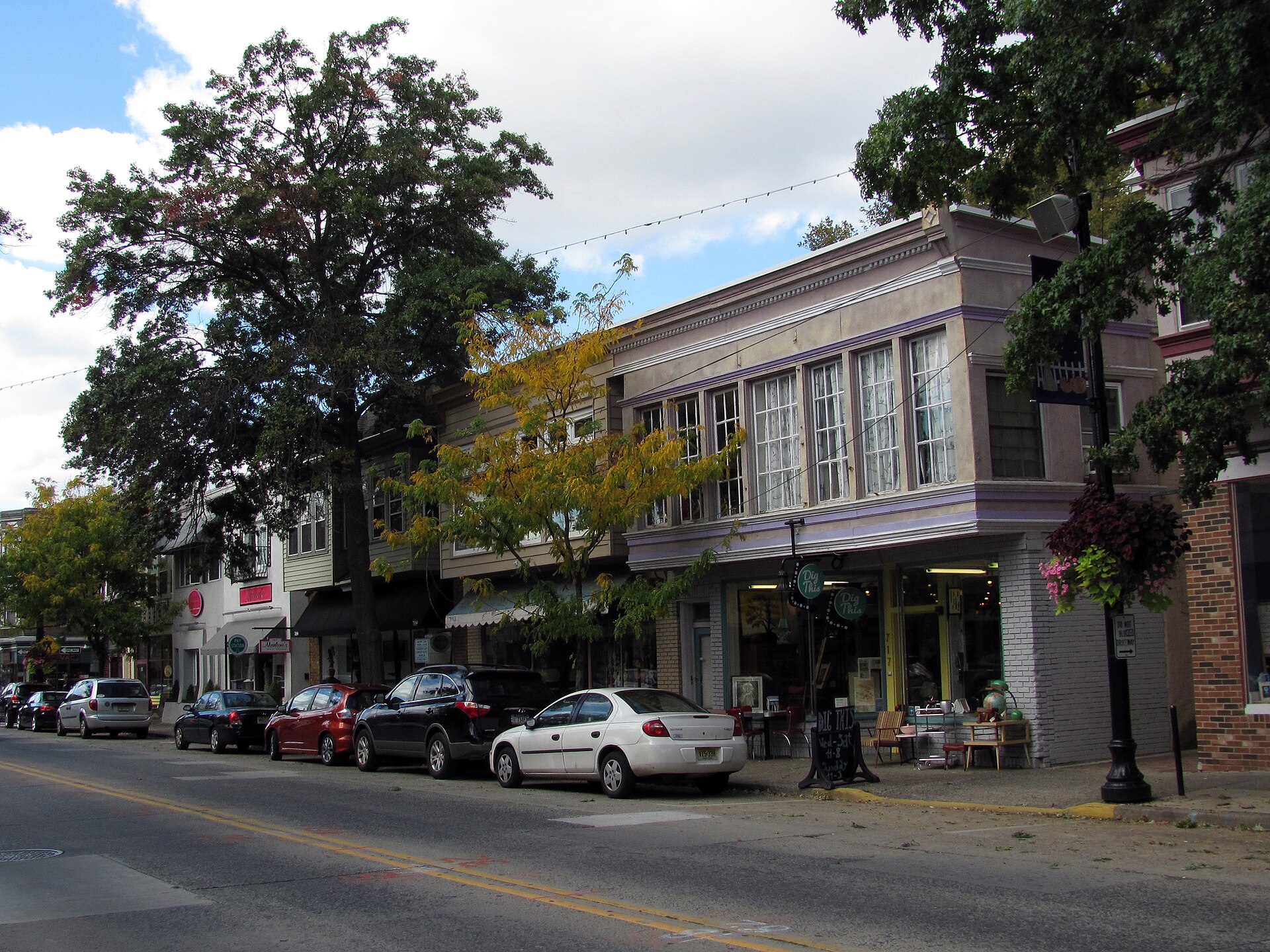 Collingswood, New Jersey: A Town Guide for Luxury Home Buyers