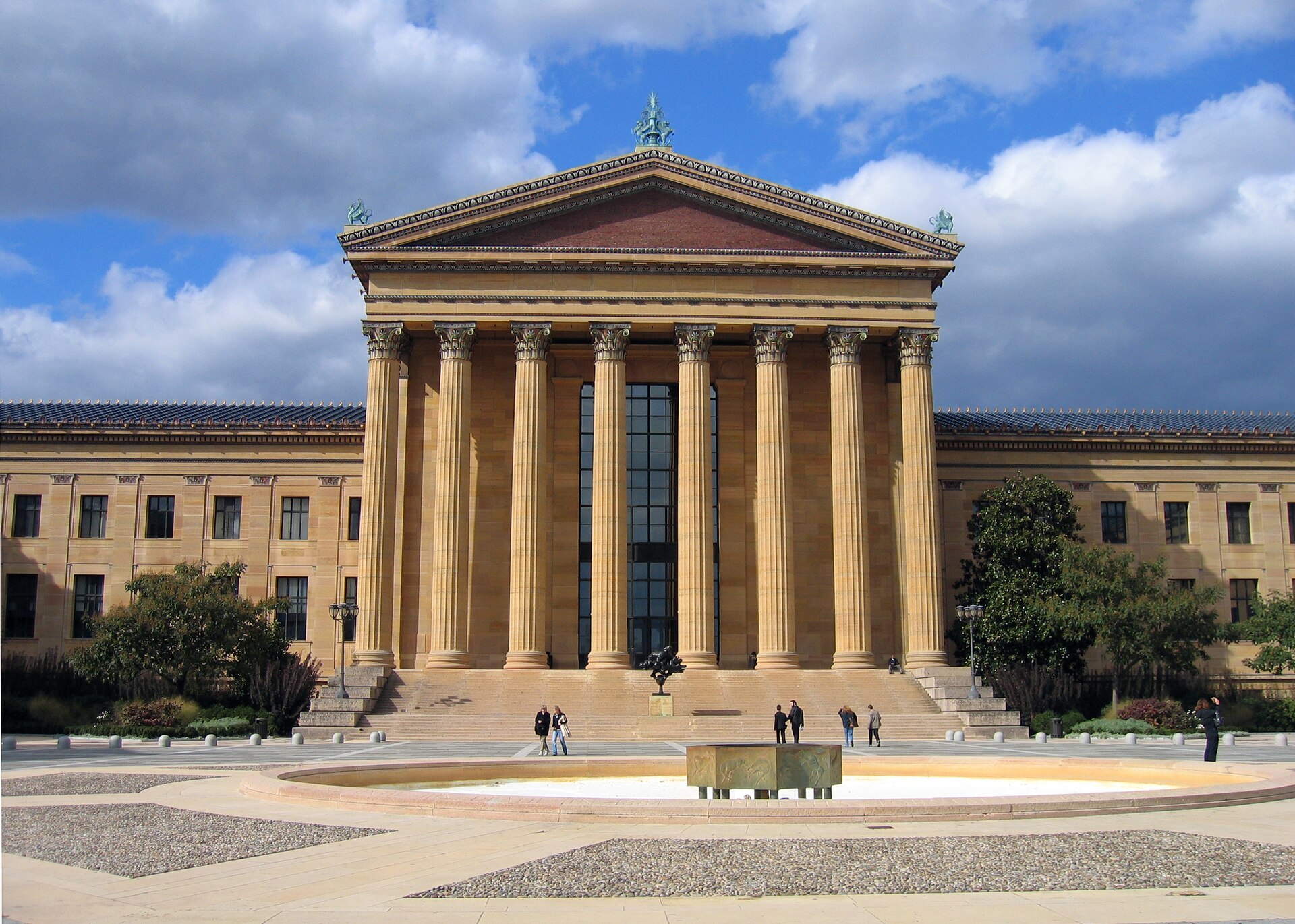 Living in Fairmount and the Art Museum Area: A Luxury Buyer’s Guide