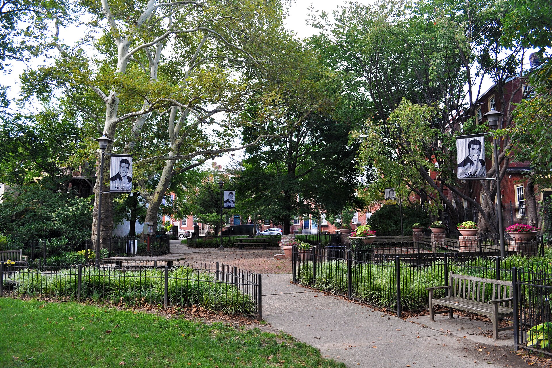 Living in Queen Village: A Luxury Buyer’s Guide to Philadelphia’s Historic Riverfront Neighborhood